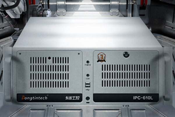 熊猫4U机架式工控机.png 熊猫4U机架式工控机.png