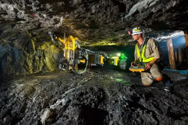 采矿行业.png 采矿行业.png