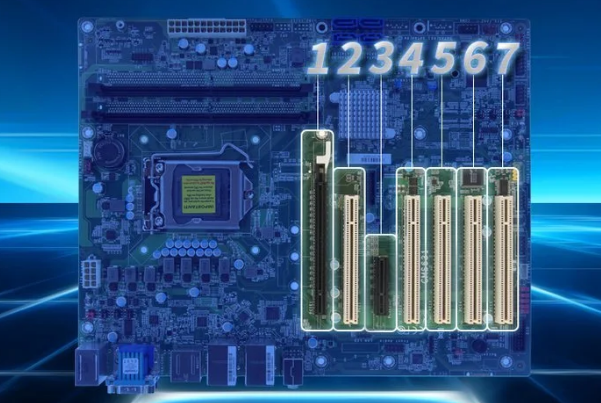 熊猫壁挂式工控机扩展插槽.png 熊猫壁挂式工控机扩展插槽.png