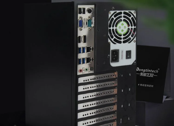 熊猫壁挂式工控机.png 熊猫壁挂式工控机.png